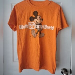 CLASSIC WALT DISNEY WORLD Short Sleeve Crew Neck shirt S MICKEY MOUSE DISTRESSED